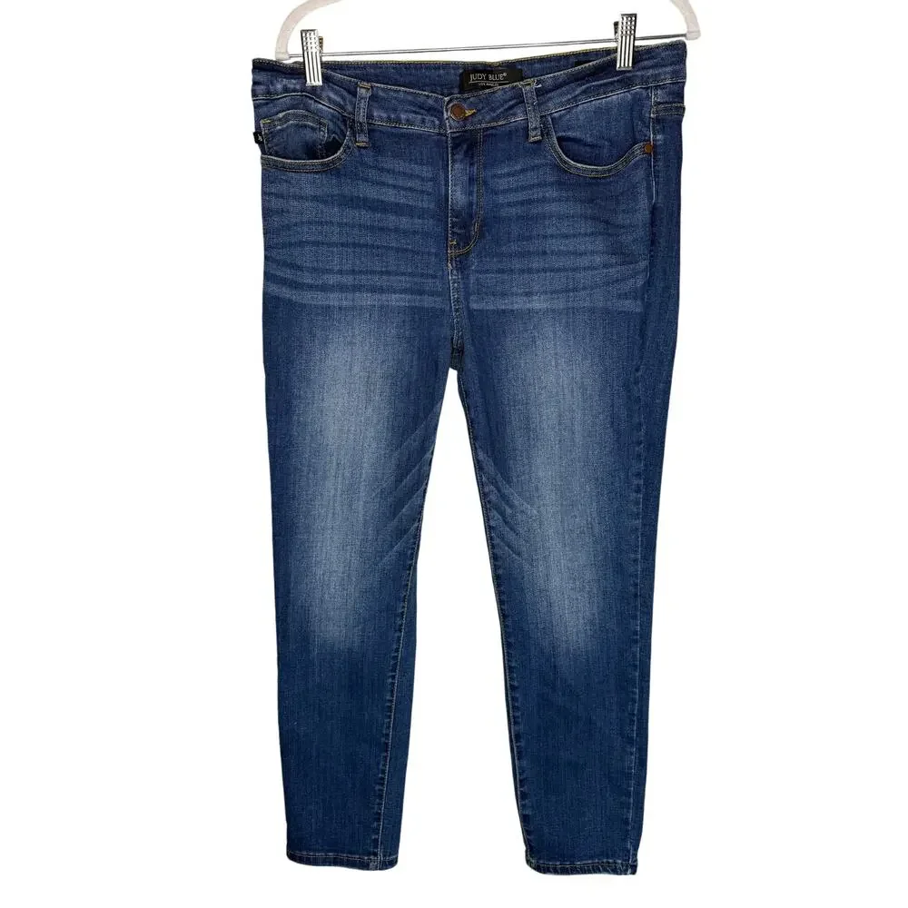 Judy Blue Jeans Women's 32 Relaxed Fit